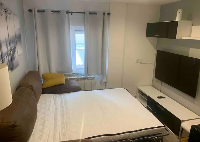 Barato En - Junto Al Barrio Pesquero